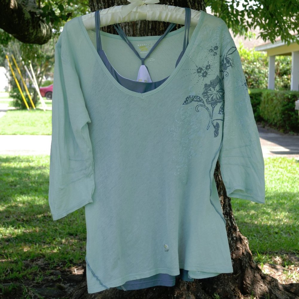 Mountain Hardwear Pale Aqua/Mint Tissue T-Shirt & Racerback Tank Size L